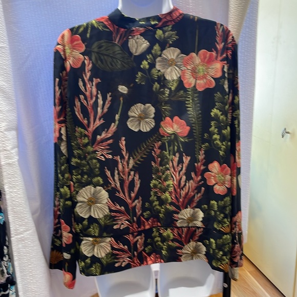 H&M Long sleeve floral blouse - Picture 2 of 8